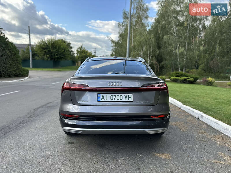 Позашляховик / Кросовер Audi e-tron 2020 в Києві