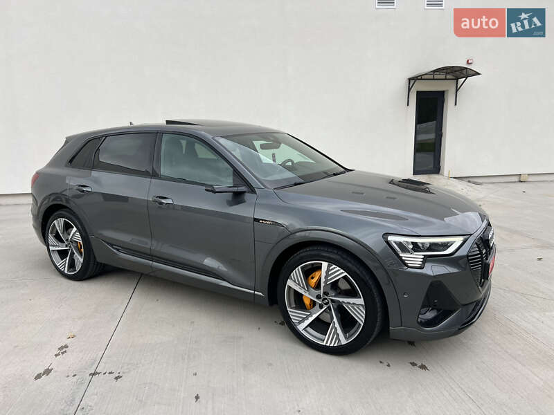 Позашляховик / Кросовер Audi e-tron 2021 в Луцьку