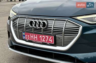 Внедорожник / Кроссовер Audi e-tron 2021 в 