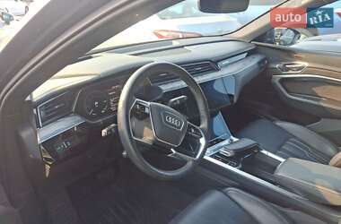 Внедорожник / Кроссовер Audi e-tron 2019 в 