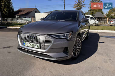 Внедорожник / Кроссовер Audi e-tron 2019 в 