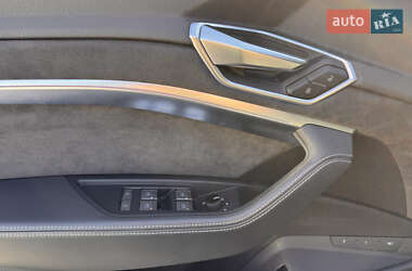 Внедорожник / Кроссовер Audi e-tron 2019 в 