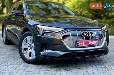 Внедорожник / Кроссовер Audi e-tron 2019 в 