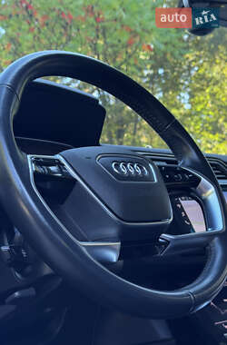 Внедорожник / Кроссовер Audi e-tron 2019 в 