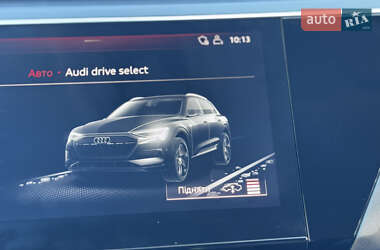 Внедорожник / Кроссовер Audi e-tron 2019 в 