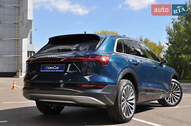 Позашляховик / Кросовер Audi e-tron 2019 в 