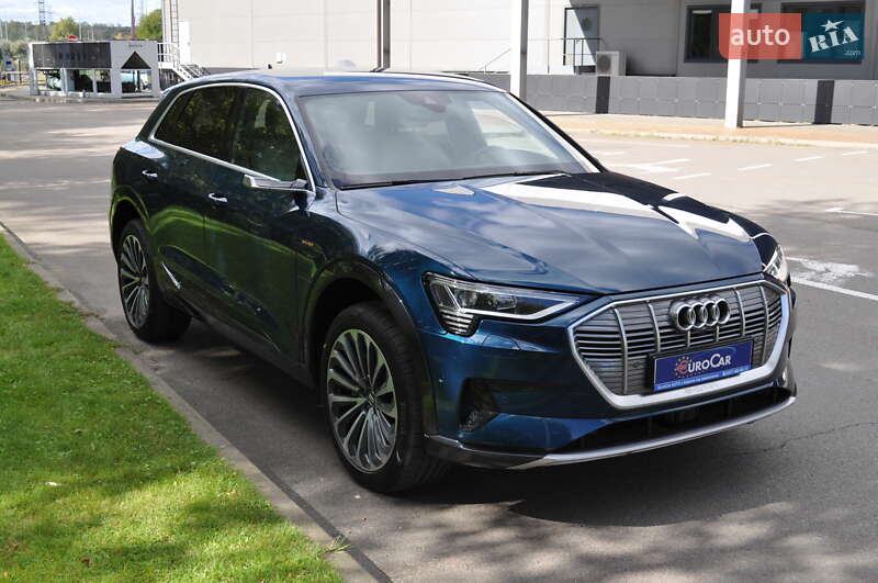 Внедорожник / Кроссовер Audi e-tron 2019 в Киеве
