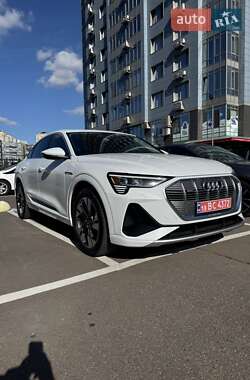 Внедорожник / Кроссовер Audi e-tron 2021 в Киеве