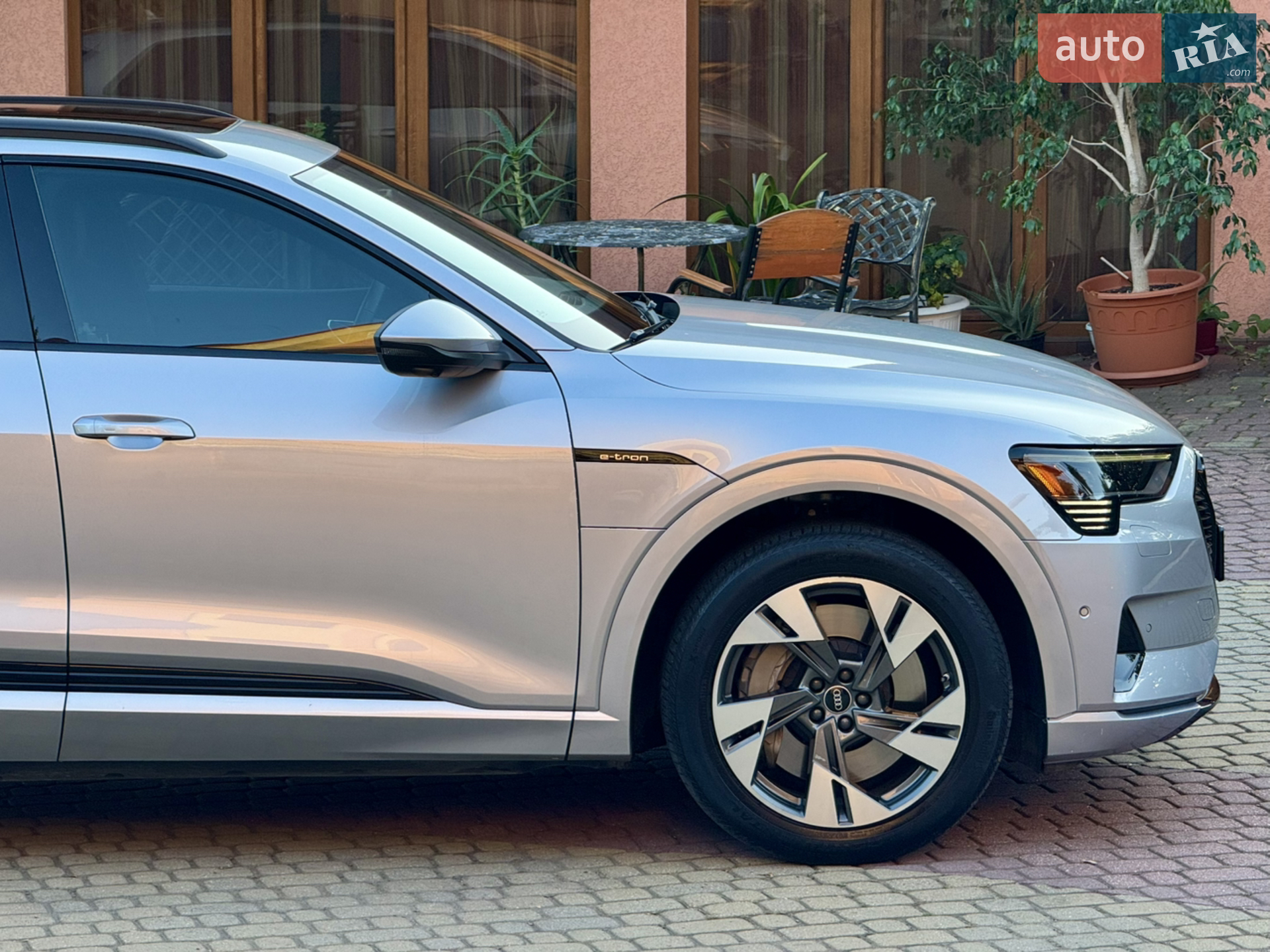 2022 Audi e-tron - мініатюра 24