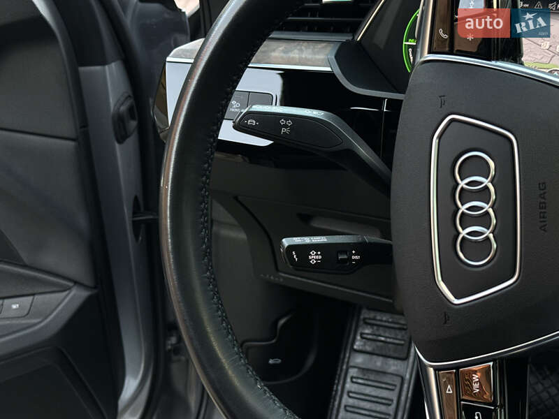 Позашляховик / Кросовер Audi e-tron 2022 в Мукачевому