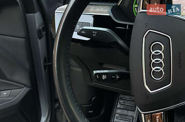 Внедорожник / Кроссовер Audi e-tron 2022 в 