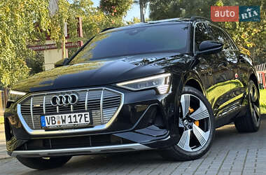 Внедорожник / Кроссовер Audi e-tron 2020 в 