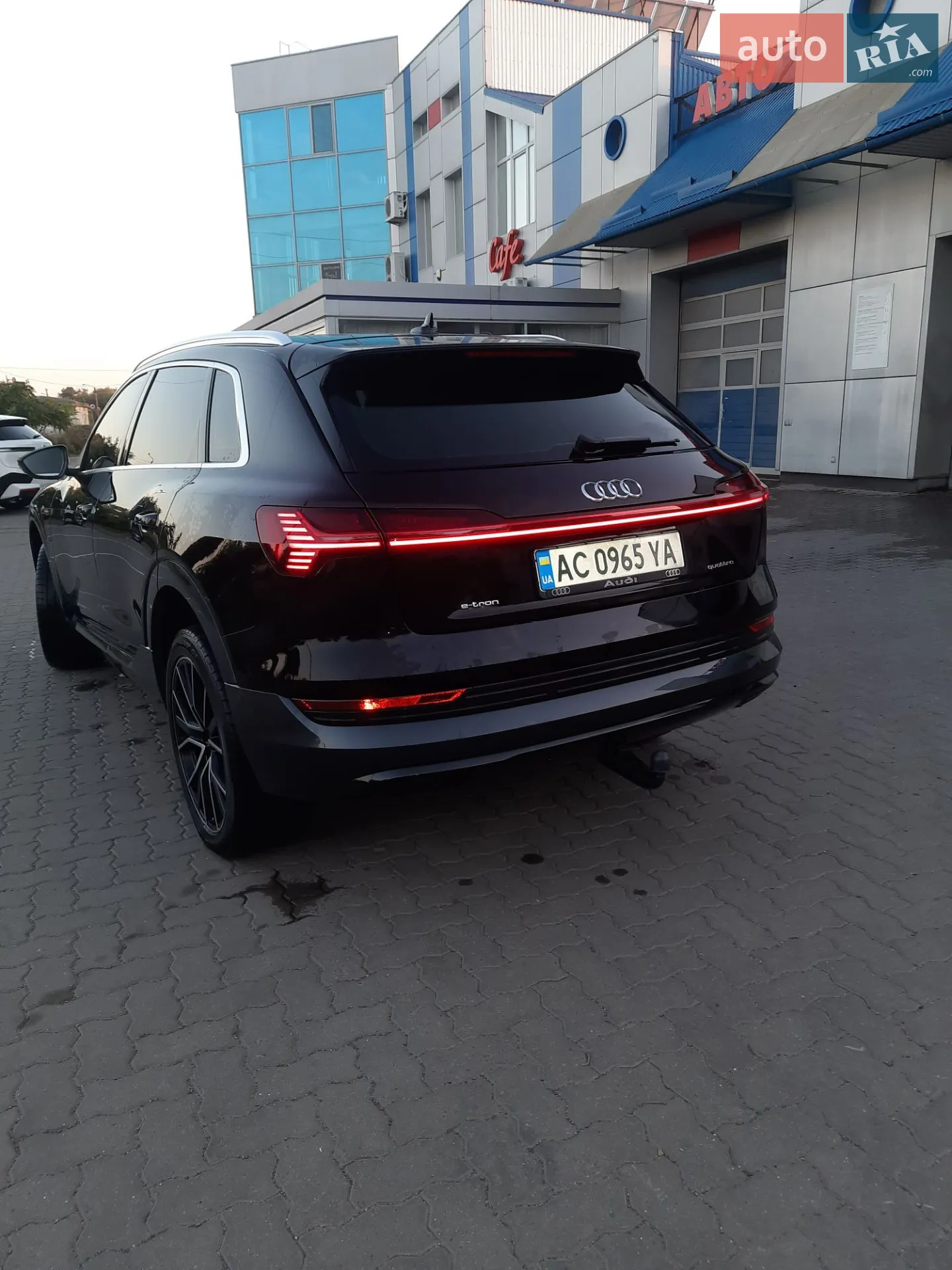 2020 Audi e-tron - мініатюра 11