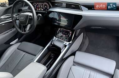 Внедорожник / Кроссовер Audi e-tron 2021 в 