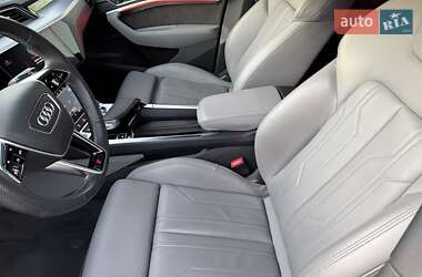 Внедорожник / Кроссовер Audi e-tron 2021 в 