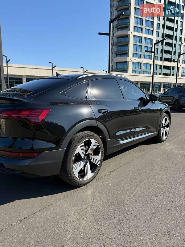 Позашляховик / Кросовер Audi e-tron 2020 в Дніпрі
