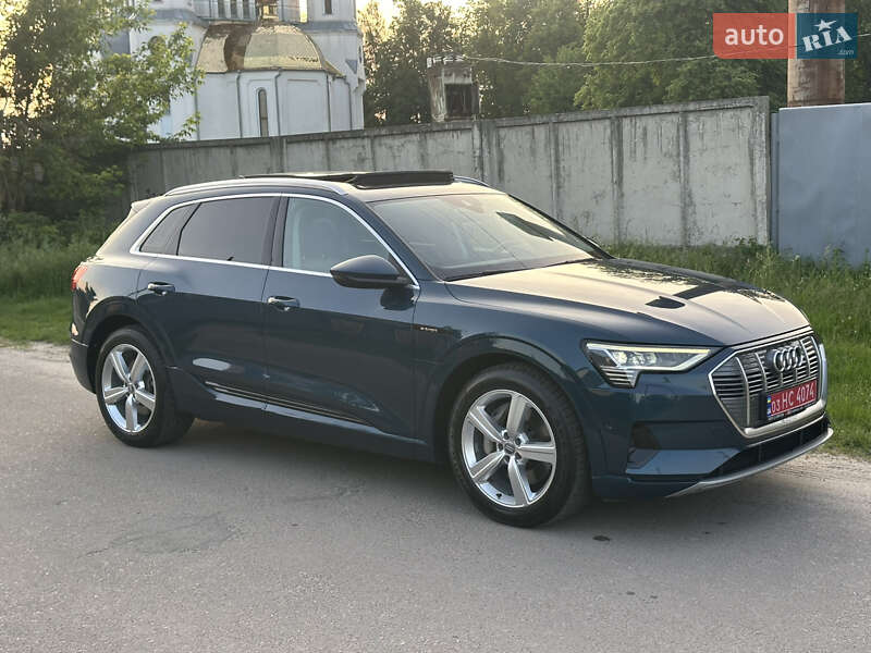 Внедорожник / Кроссовер Audi e-tron 2019 в Ровно фото 7 Внедорожник / Кроссовер Audi e-tron 2019 в Ровно