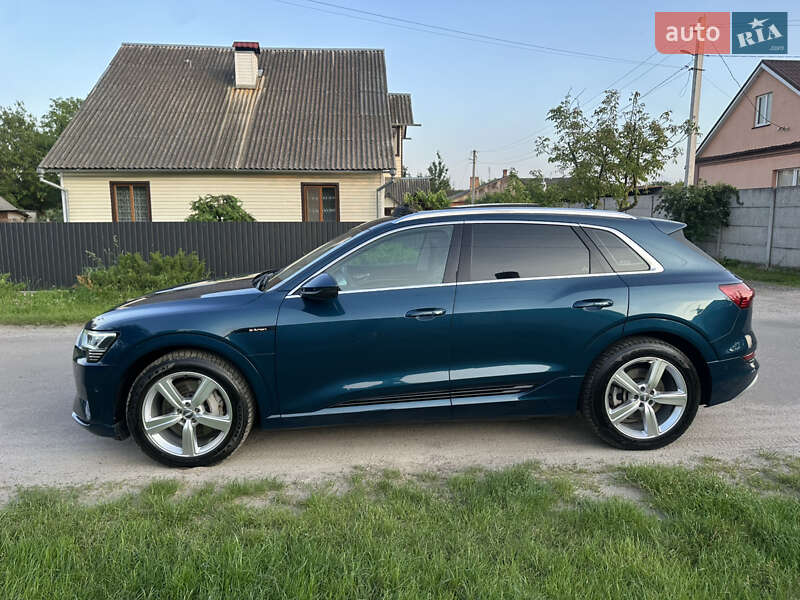 Внедорожник / Кроссовер Audi e-tron 2019 в Ровно фото 17 Внедорожник / Кроссовер Audi e-tron 2019 в Ровно