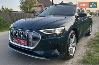 Позашляховик / Кросовер Audi e-tron 2019 в 