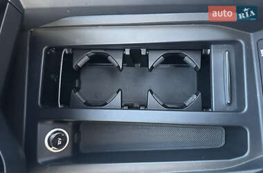 Позашляховик / Кросовер Audi e-tron 2019 в 