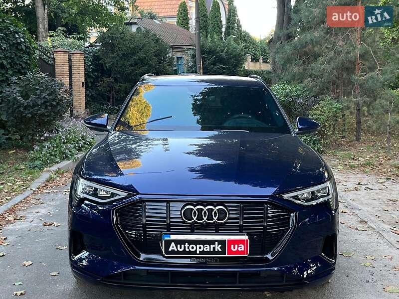 Внедорожник / Кроссовер Audi e-tron 2021 в Киеве фото 2 Внедорожник / Кроссовер Audi e-tron 2021 в Киеве