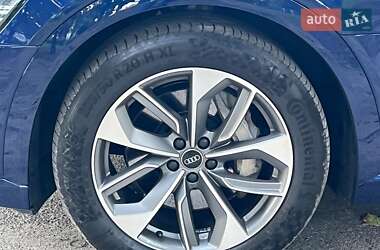 Позашляховик / Кросовер Audi e-tron 2021 в 