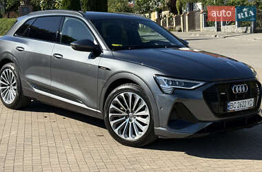 Внедорожник / Кроссовер Audi e-tron 2020 в 