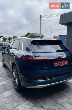 Внедорожник / Кроссовер Audi e-tron 2020 в 