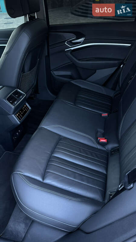 Внедорожник / Кроссовер Audi e-tron 2020 в Днепре