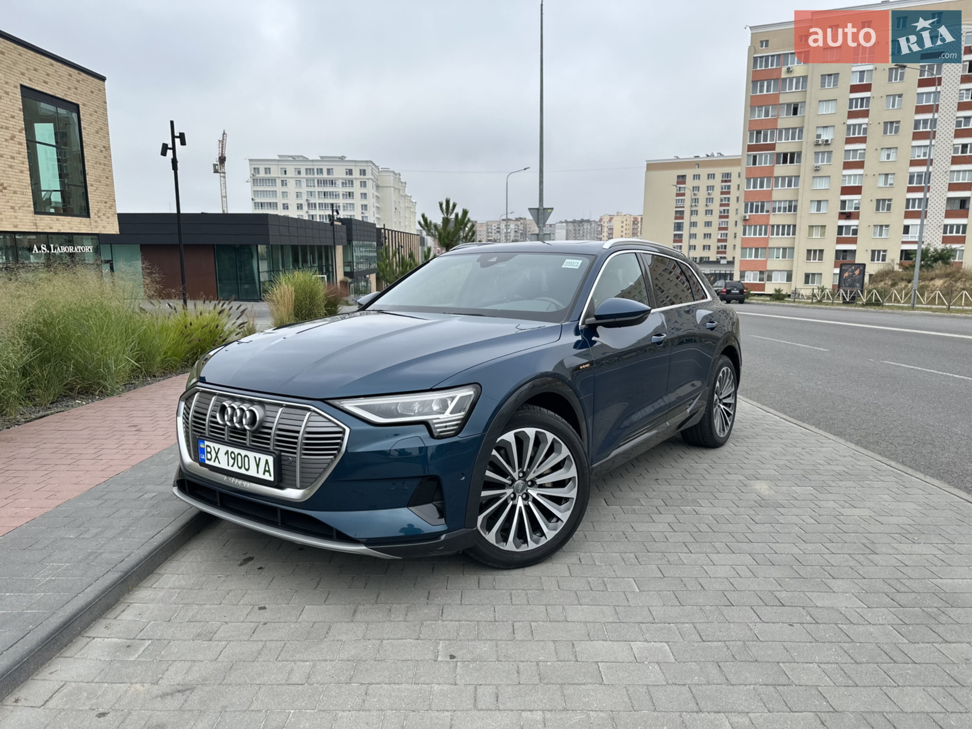 2020 Audi e-tron - мініатюра 8