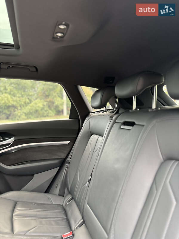 Внедорожник / Кроссовер Audi e-tron 2019 в Черкассах фото 25 Внедорожник / Кроссовер Audi e-tron 2019 в Черкассах