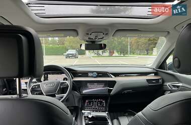 Внедорожник / Кроссовер Audi e-tron 2019 в 