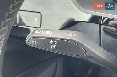Внедорожник / Кроссовер Audi e-tron 2022 в 
