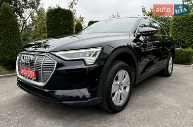 Внедорожник / Кроссовер Audi e-tron 2021 в 