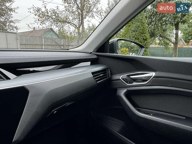 Внедорожник / Кроссовер Audi e-tron 2021 в Харькове фото 20 Внедорожник / Кроссовер Audi e-tron 2021 в Харькове