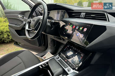 Внедорожник / Кроссовер Audi e-tron 2021 в 
