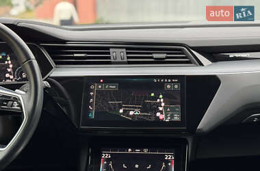 Внедорожник / Кроссовер Audi e-tron 2020 в 