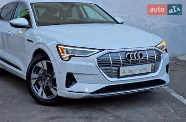 Позашляховик / Кросовер Audi e-tron 2020 в 