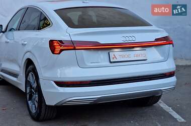 Позашляховик / Кросовер Audi e-tron 2020 в 