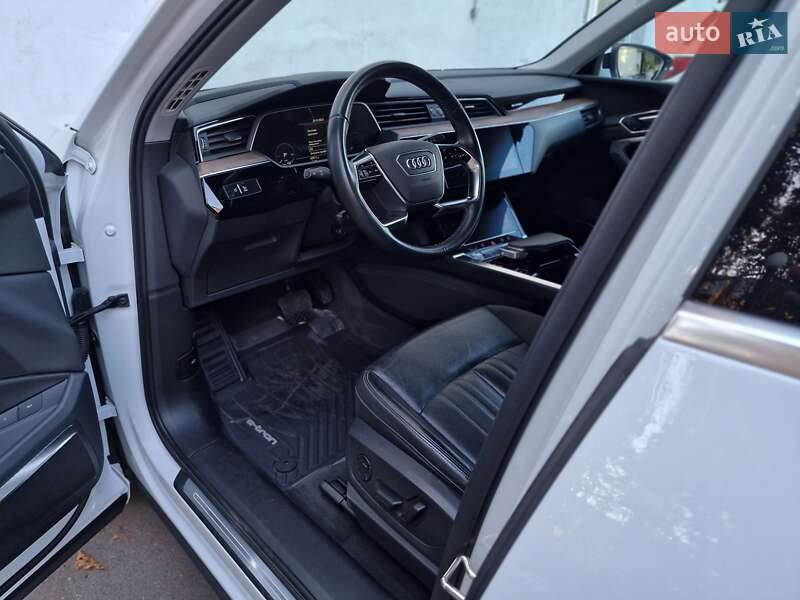 Позашляховик / Кросовер Audi e-tron 2020 в Одесі