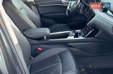 Позашляховик / Кросовер Audi e-tron 2020 в 