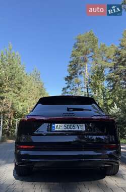Внедорожник / Кроссовер Audi e-tron 2021 в 