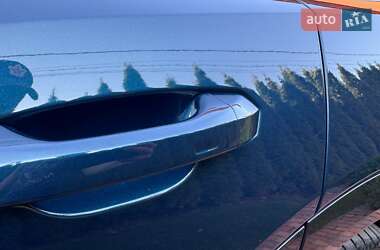 Внедорожник / Кроссовер Audi e-tron 2020 в 