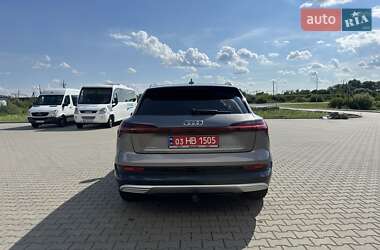 Позашляховик / Кросовер Audi e-tron 2019 в 