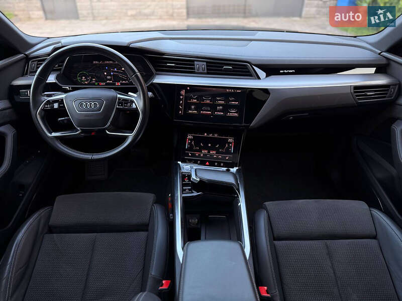 Внедорожник / Кроссовер Audi e-tron 2020 в Мукачево