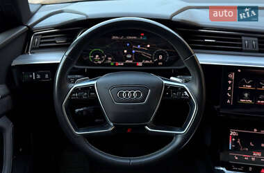 Позашляховик / Кросовер Audi e-tron 2020 в 