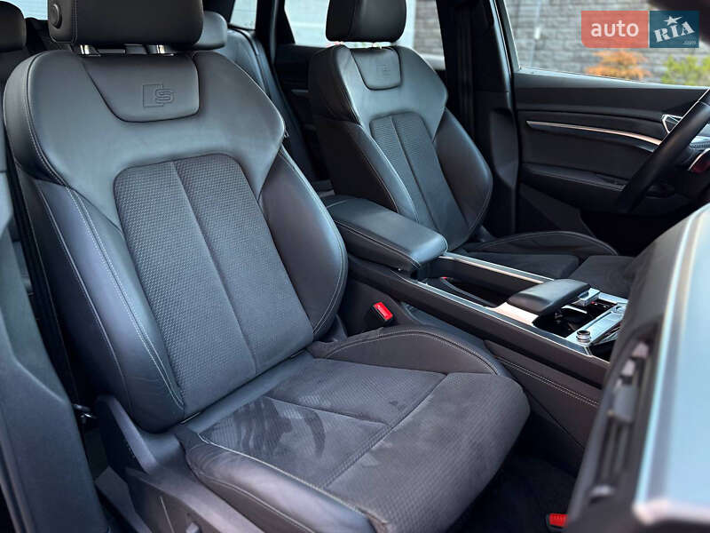 Внедорожник / Кроссовер Audi e-tron 2020 в Мукачево