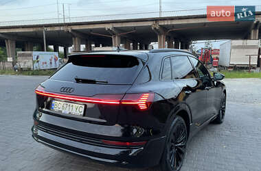 Позашляховик / Кросовер Audi e-tron 2019 в 