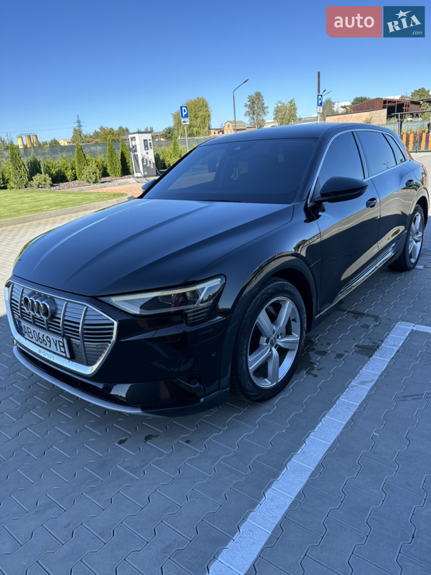 2019 Audi e-tron - мініатюра 3