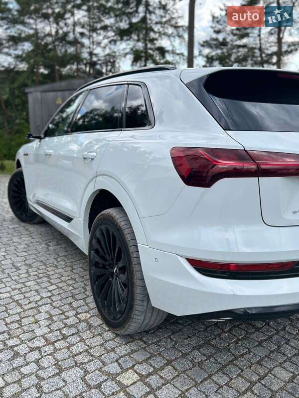 Внедорожник / Кроссовер Audi e-tron 2019 в Тернополе